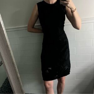 Sleeveless Black Dress
Elie Tahari